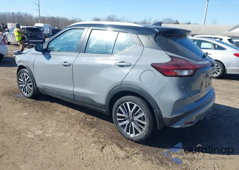2023 Nissan Kicks Sv Xtronic Cvt z USA, uszkodzony, nr VIN 3N1CP5CV0PL468890